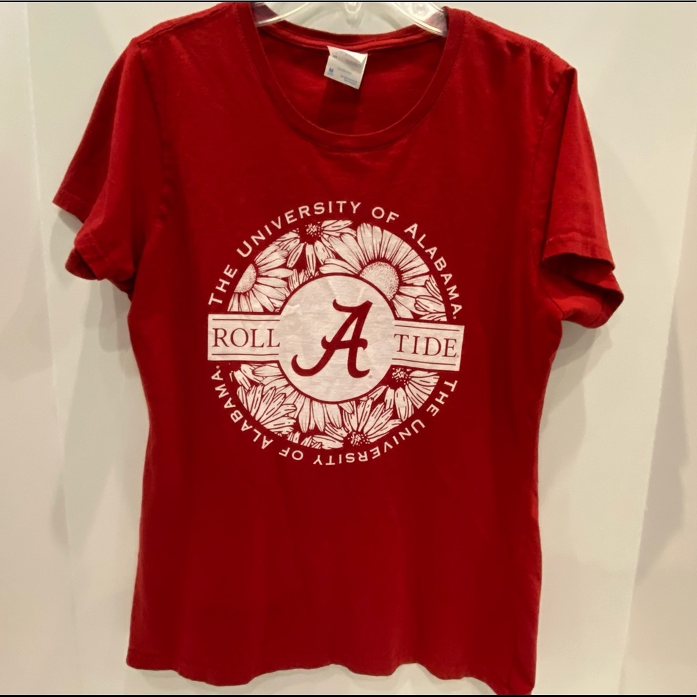Adult Women’s M University of Alabama T-shirt